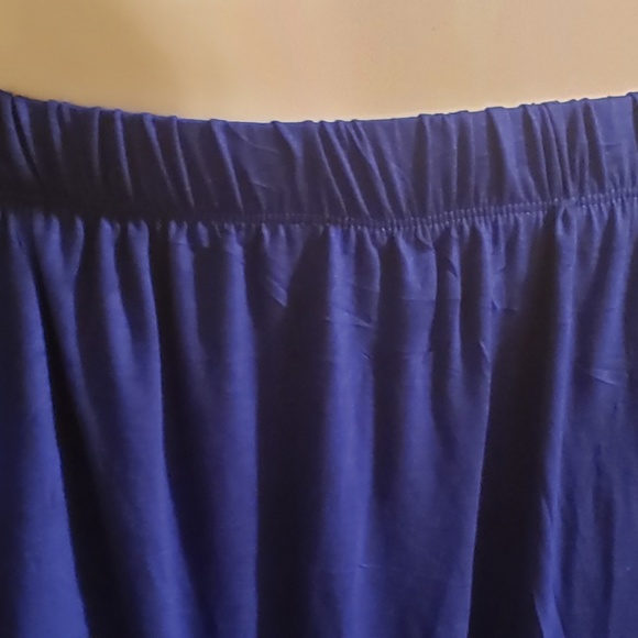 Plus size maxi skirt with elastic waistband - Picture 5 of 5